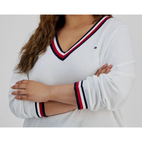 Tommy Hilfiger Women's Plus Size V-Neck Sweater Modern Casual Ivory off White 1X - Picture 2 of 7